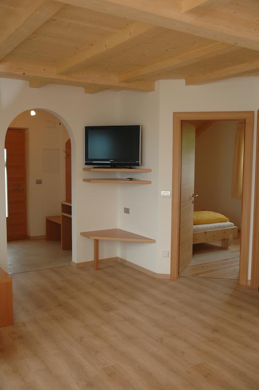 Lavendelhof Apartment Appiano Sulla Strada Del Vino Room photo